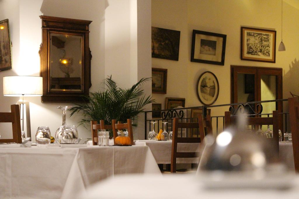 La Campagne De Petre Hotel Entrevennes Екстериор снимка